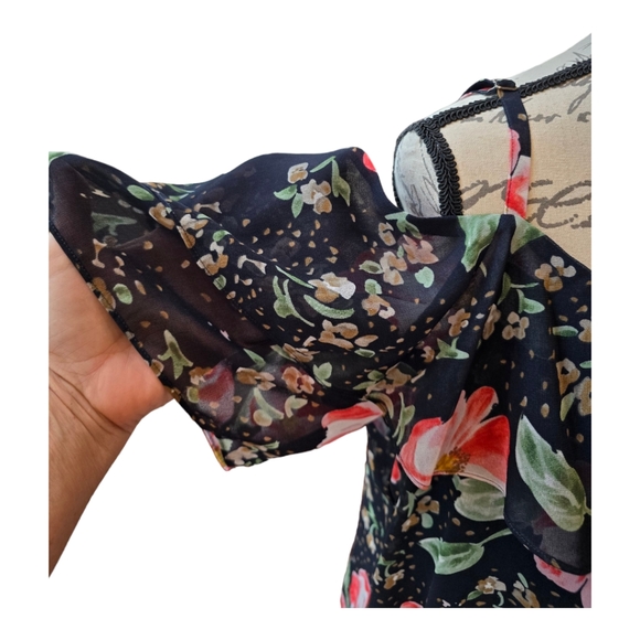 Cabi Navy Multicolor Floral Short Sleeve Cold Shoulder Blouse L - Picture 5 of 9